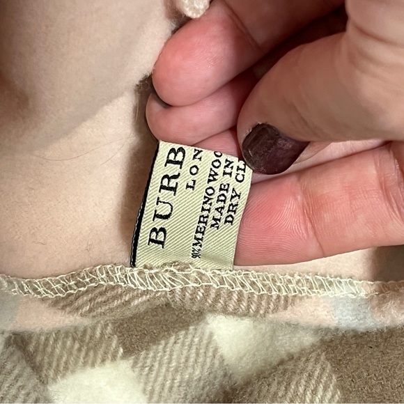 Burberry pink nova check poncho plaid fringe vintage 90s - Picture 6 of 8